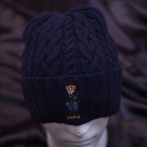 Cable knit polo hat with bear classic item